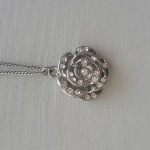 Silverstone necklace with rhinestones